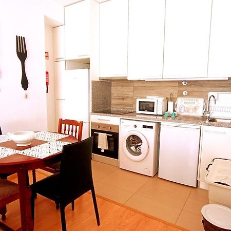 No Centro, Junto A Avenida Da Liberdade - 1 Drt Apartment Fundao Exterior photo